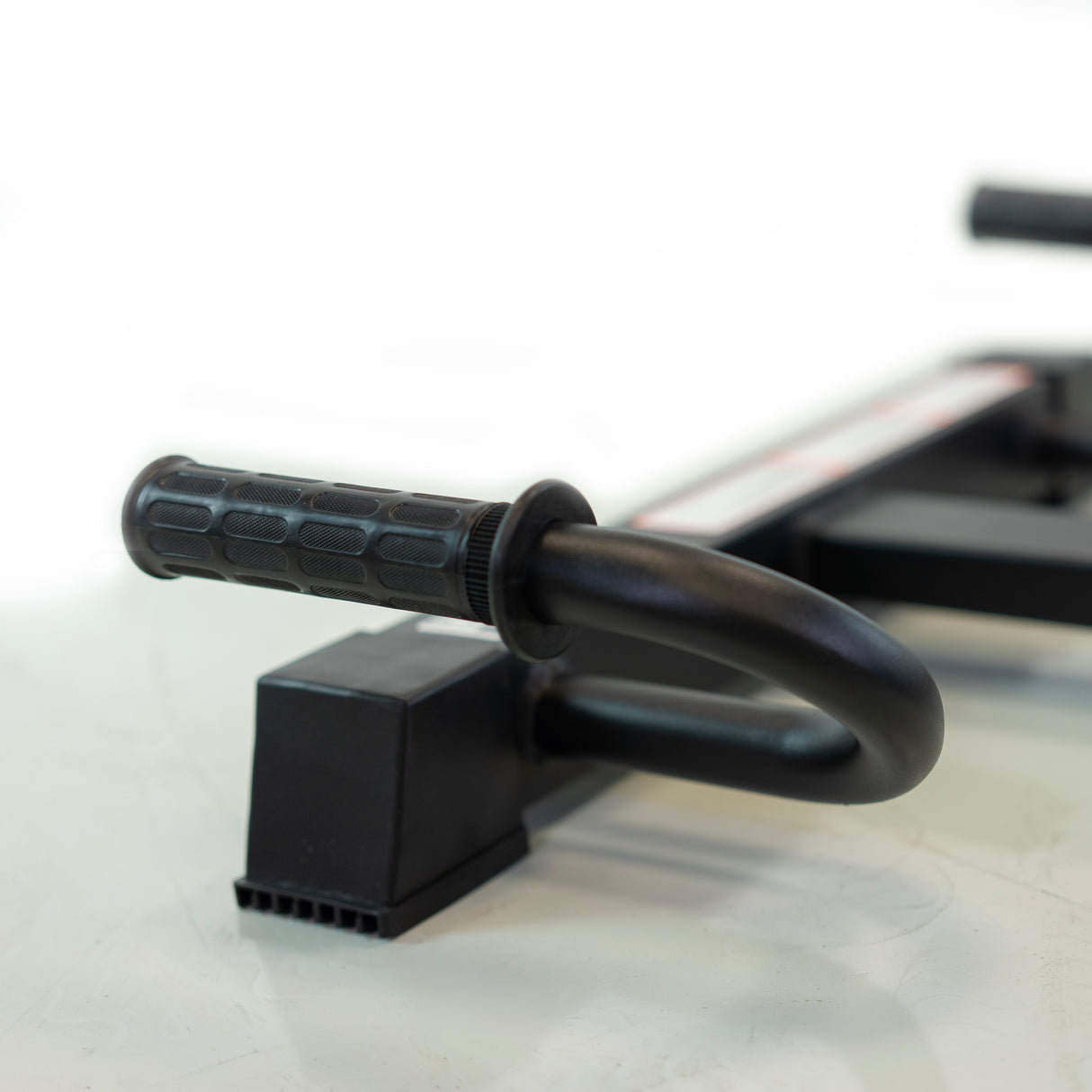 BH Fitness Squat Machine G350