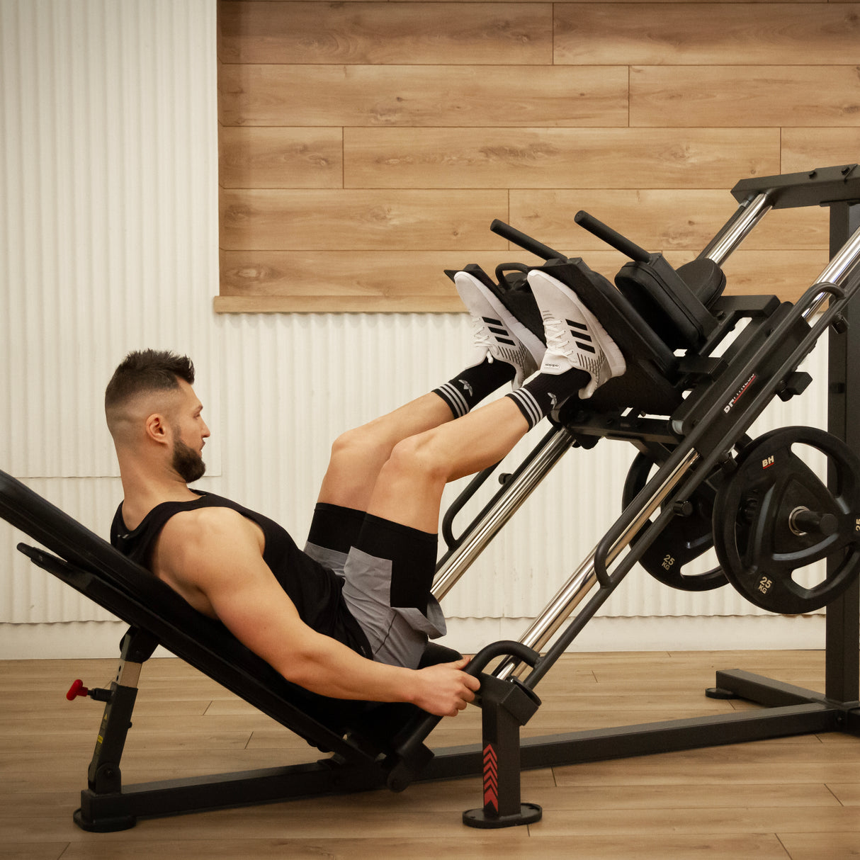 BH Fitness Hack Squat / Leg Press G530