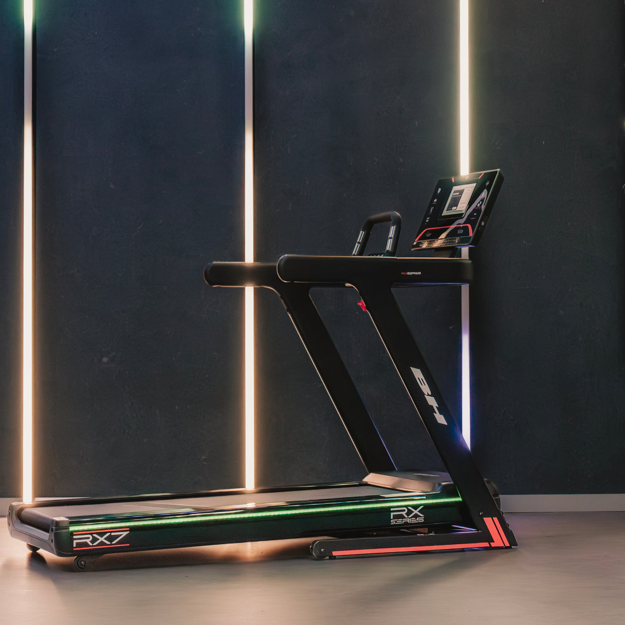 BH Fitness Laufband RX7 Multimedia G6173TFT