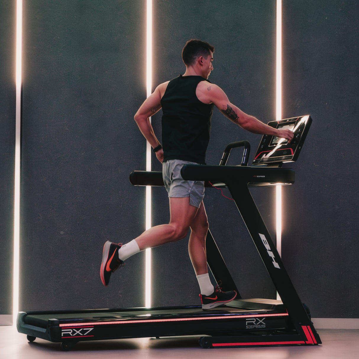 BH Fitness Laufband RX7 Multimedia G6173TFT