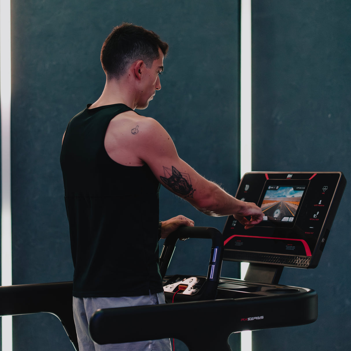 BH Fitness Laufband RX7 Multimedia G6173TFT