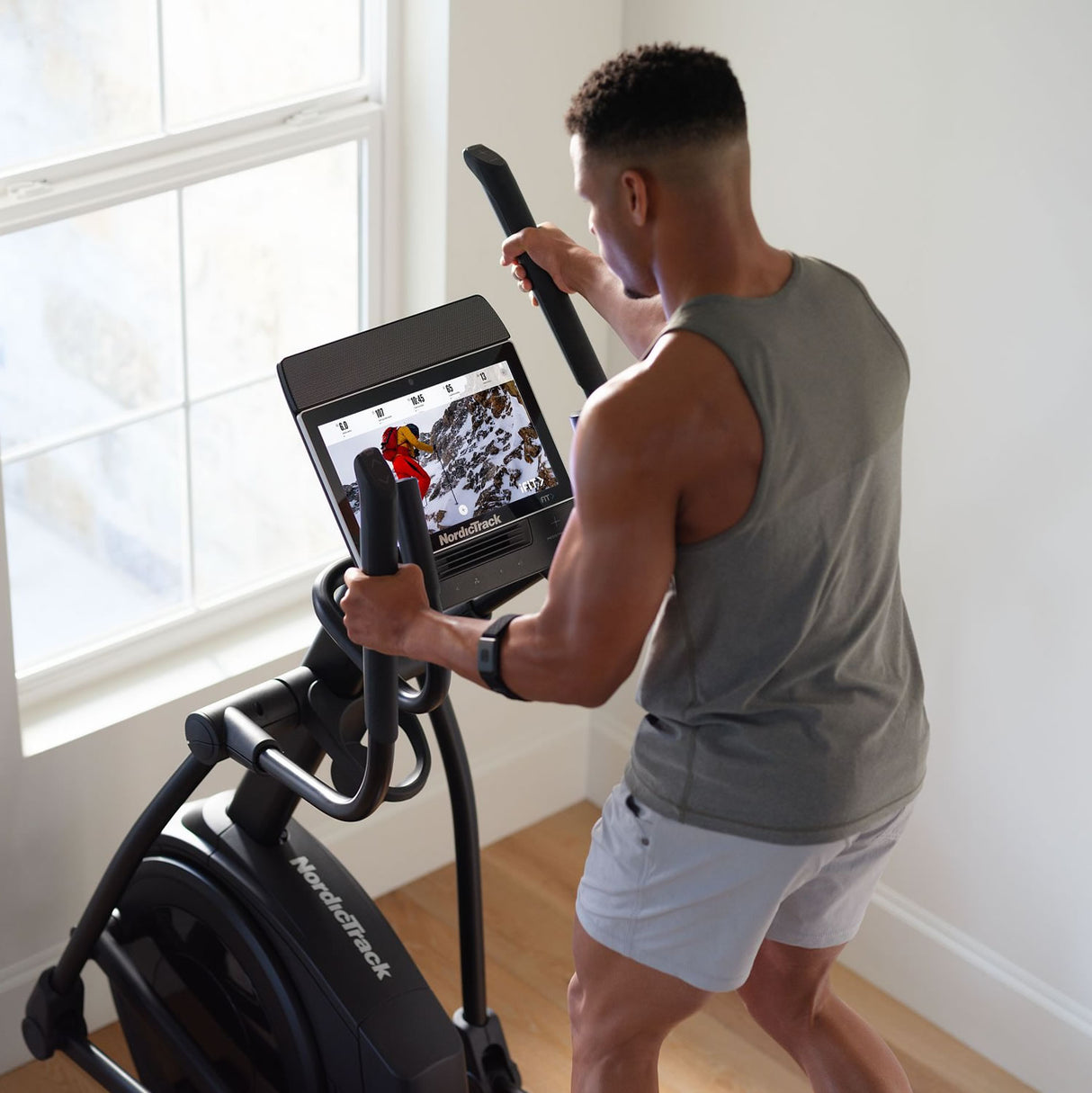 NordicTrack Ellipsentrainer AirGlide 14i