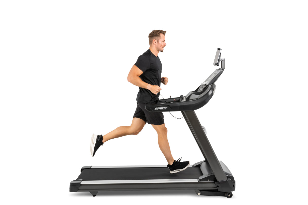 Das Video zeigt die Funktionen und Ausstattung des Laufbandes Spirit Fitness XT685.