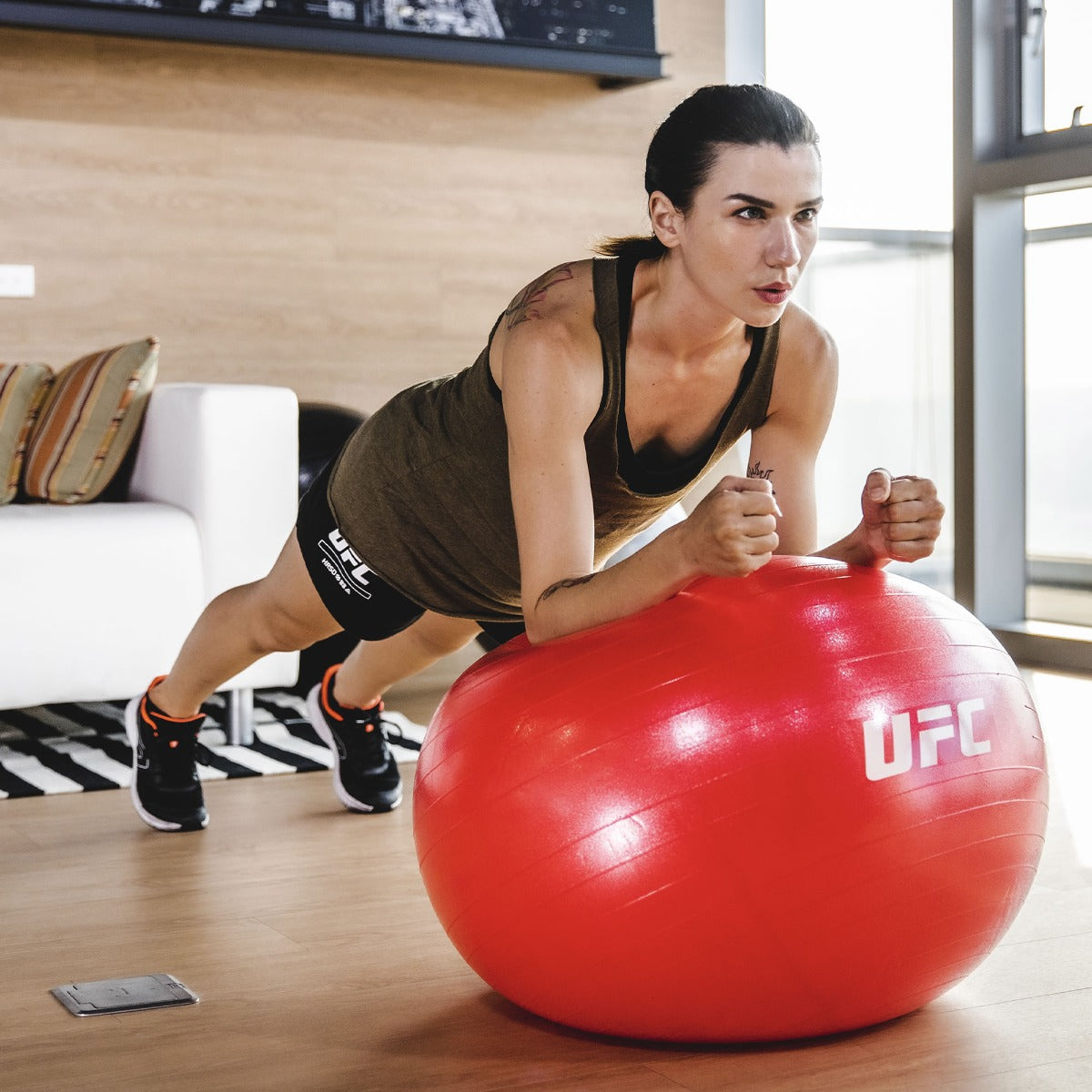 UFC FITBALL Gymnastikball 55cm Silber günstig kaufen im CARDIOfitness ...