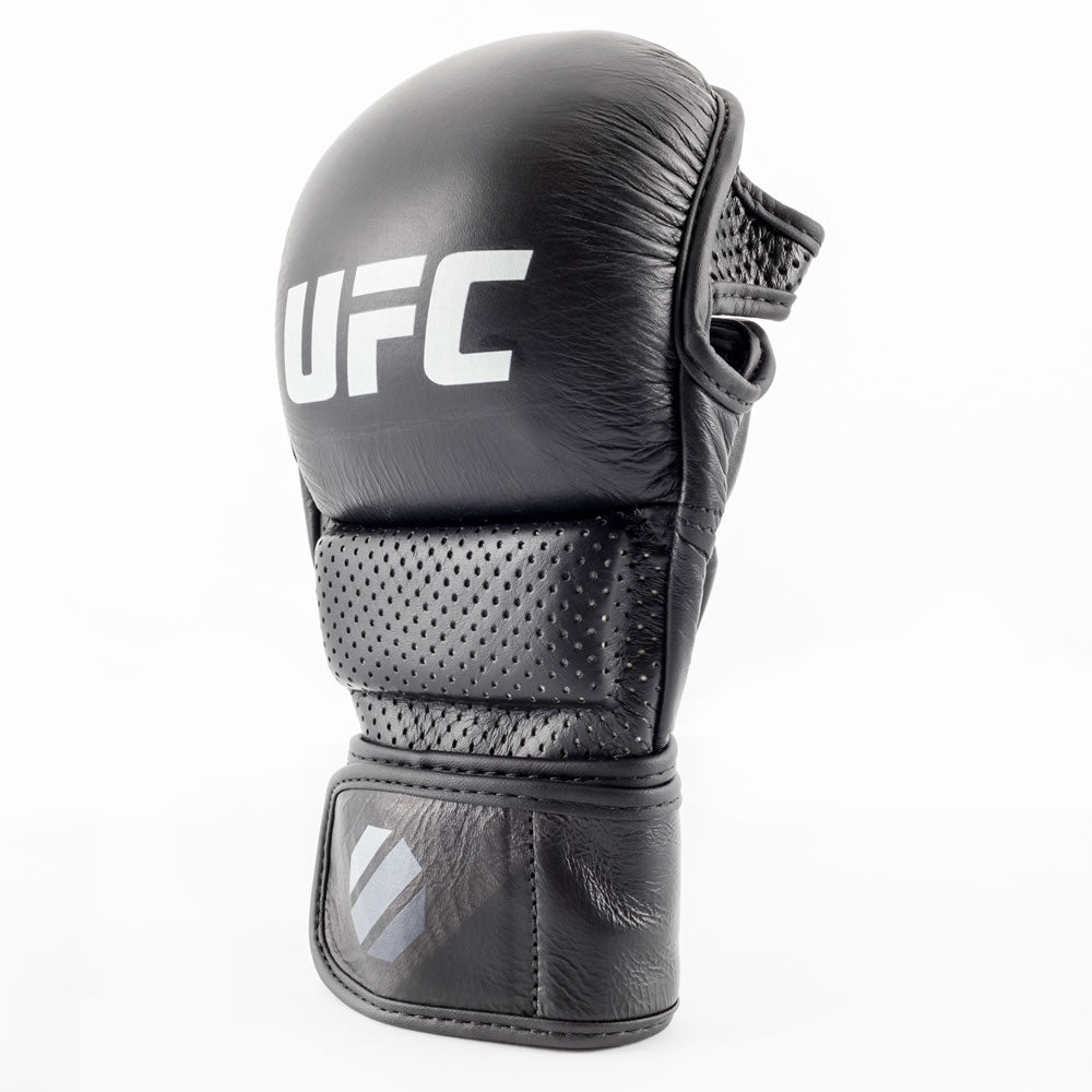 UFC PRO MMA Safety Sparring Gloves Gr. S/M