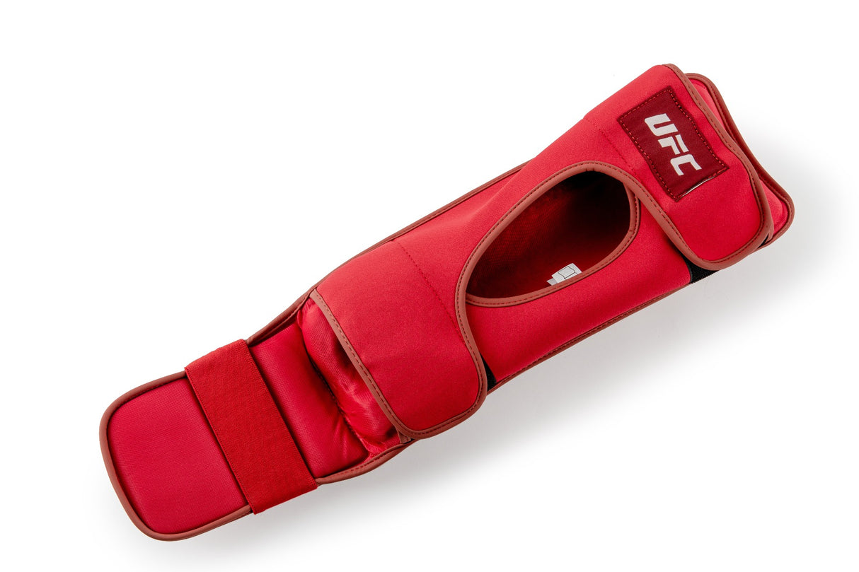 UFC PRO Tonal Grappling Shin Guard Rot Gr. M